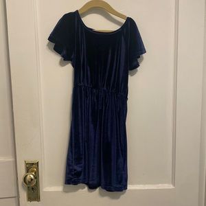 Girls velour drapery dress.